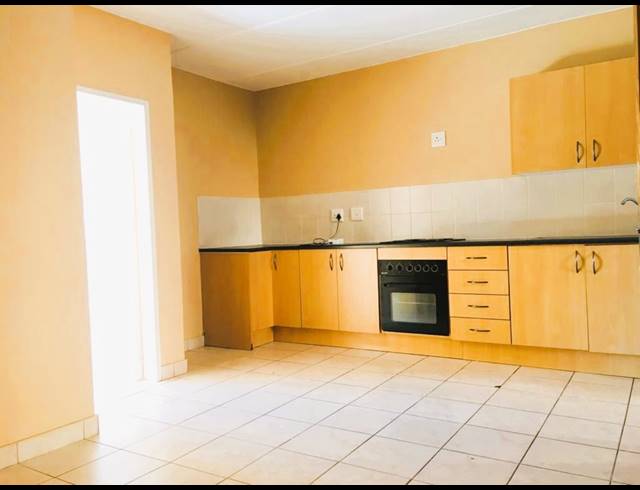 1 BEDROOM APARTMENT FOR SALE IN HONEYPARK